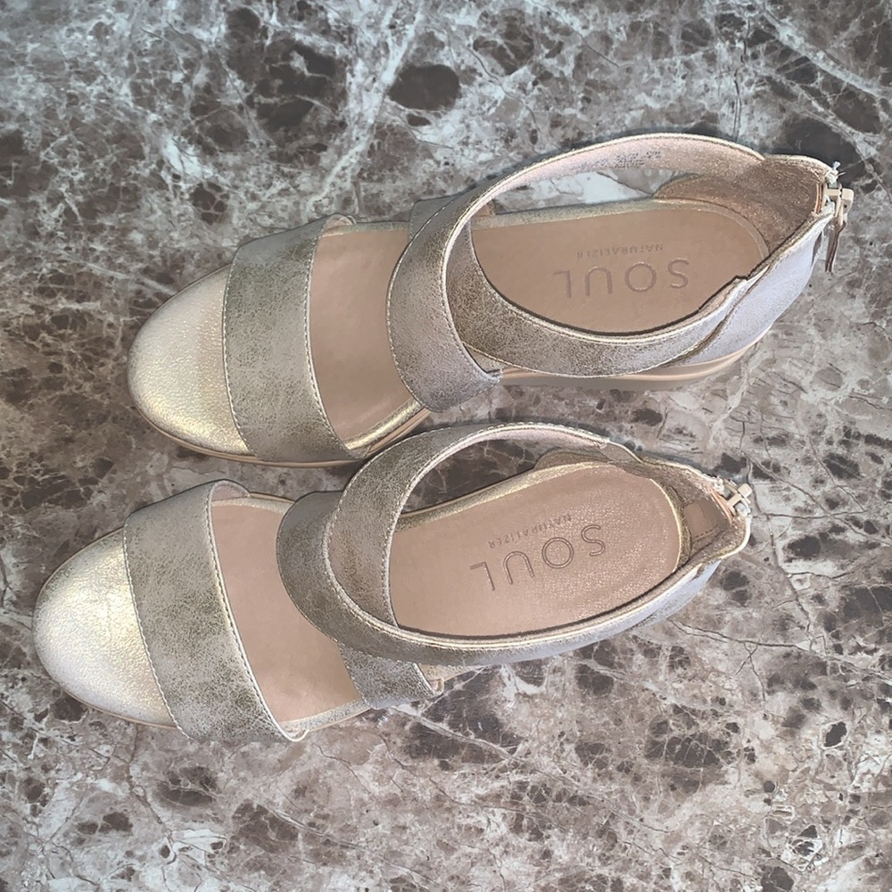 SOUL Naturalizer Goodtimes Wedge Sandal - 8W - Picture 9 of 13